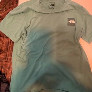 North Face t shirt. M